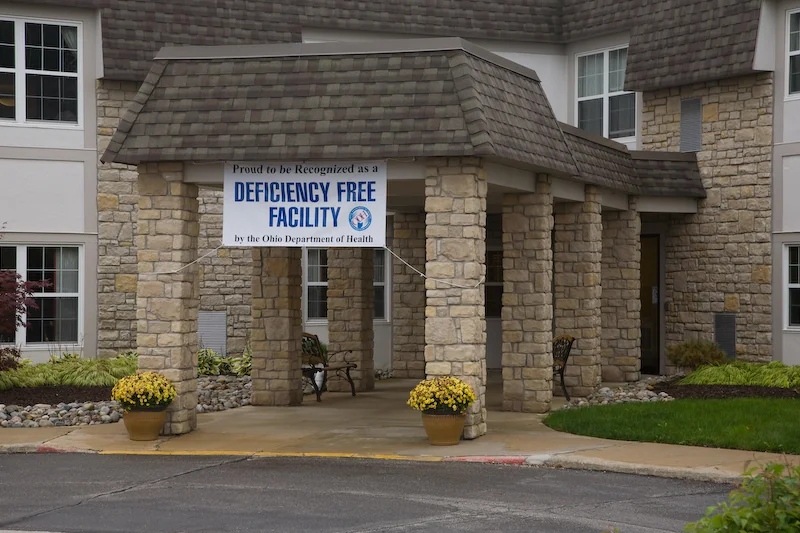 HUNTINGTON WOODS CARE & REHAB CENTER