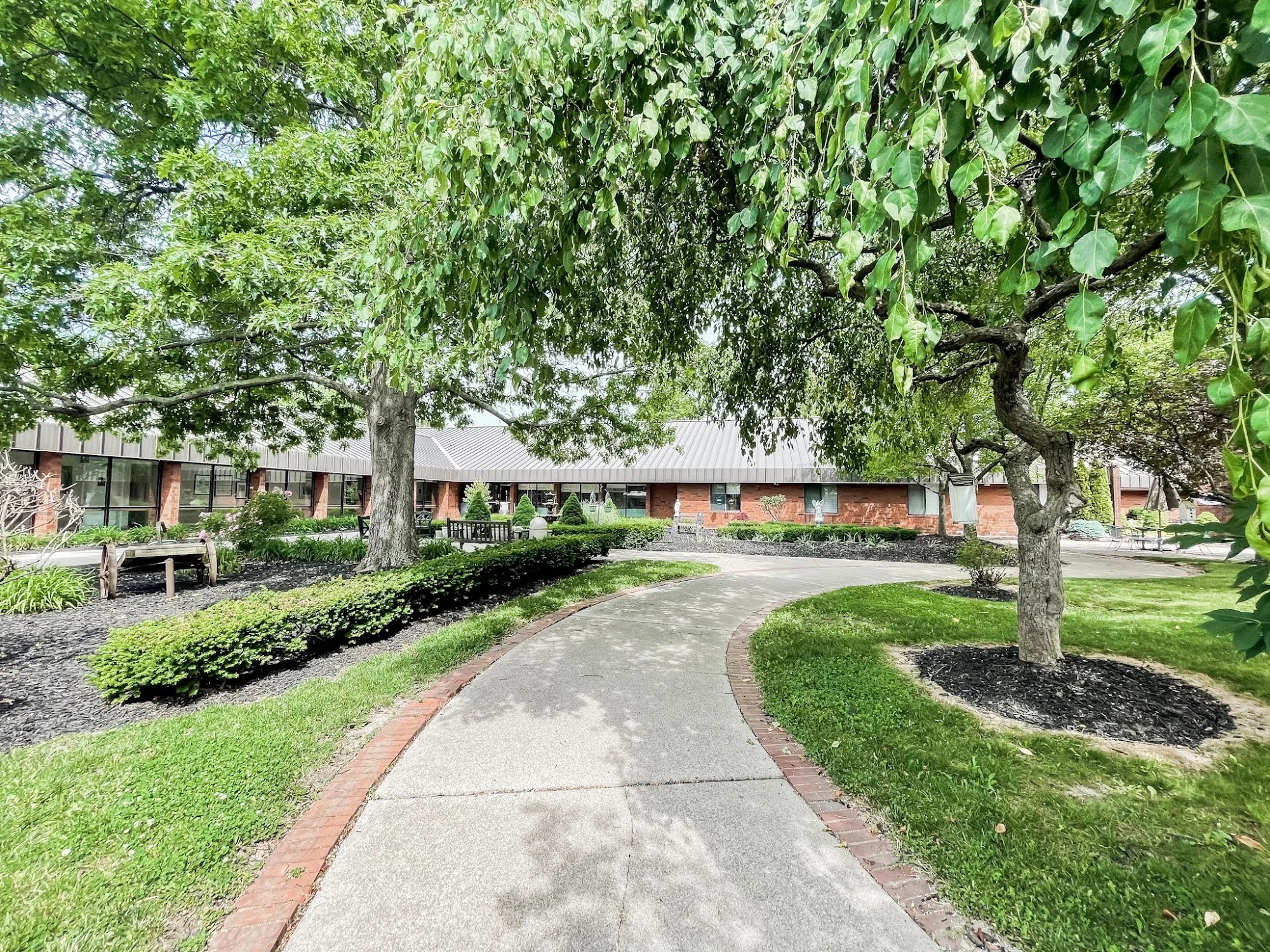 INNISWOOD HEALTH AND REHABILITATION