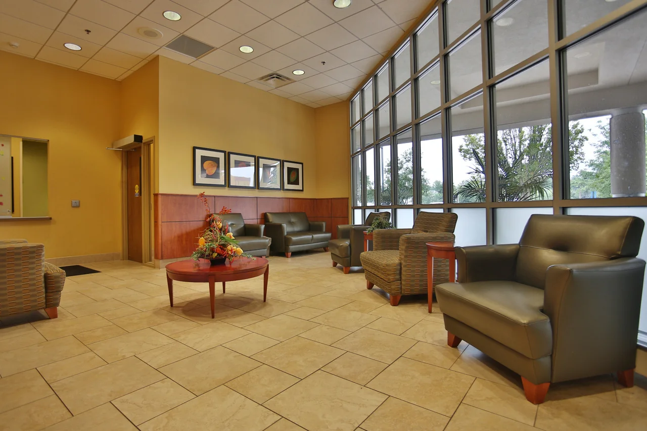 KINDRED HOSPITAL - LOUISVILLE