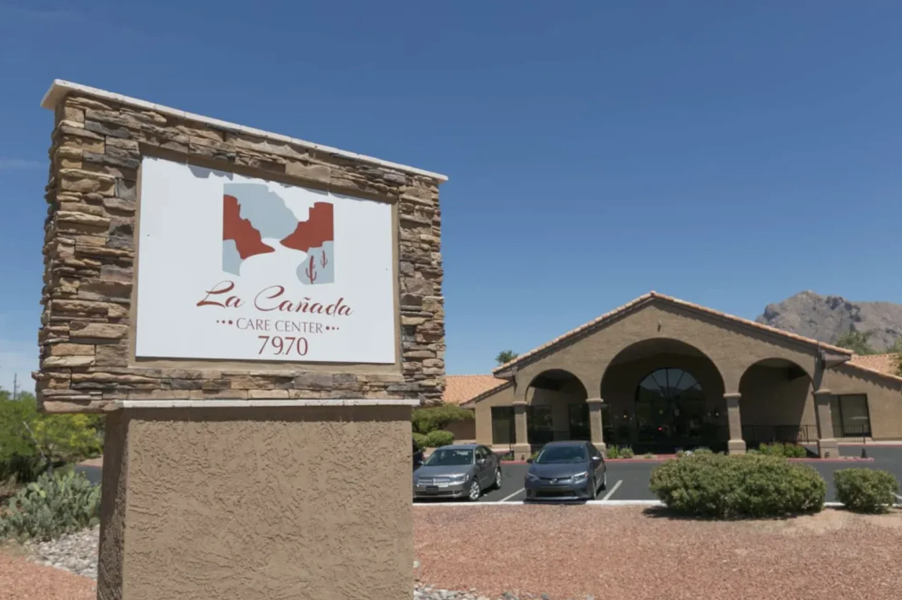 LA CANADA CARE CENTER