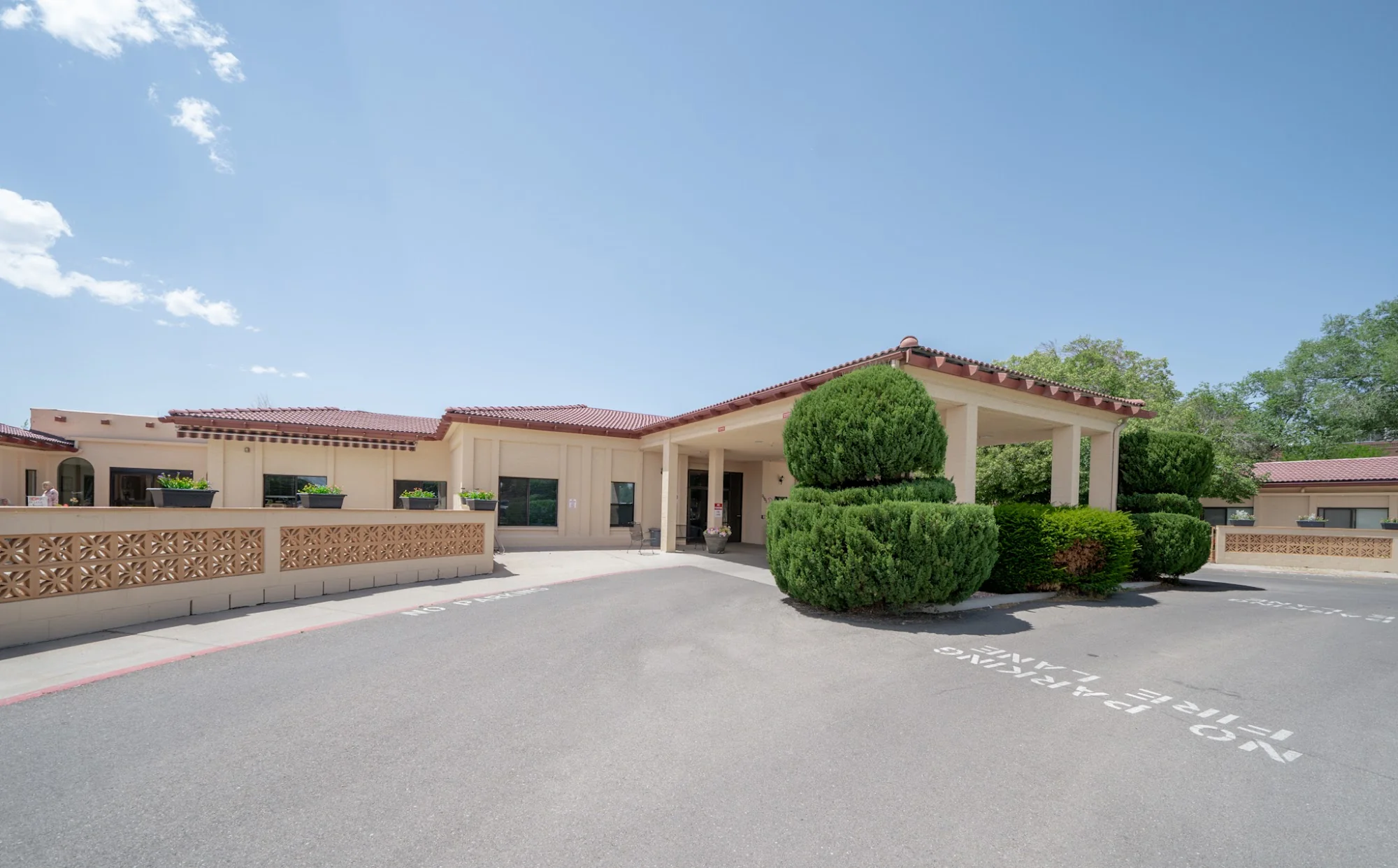 LA VILLA GRANDE CARE CENTER