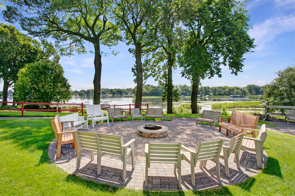 LAKE MINNETONKA SHORES