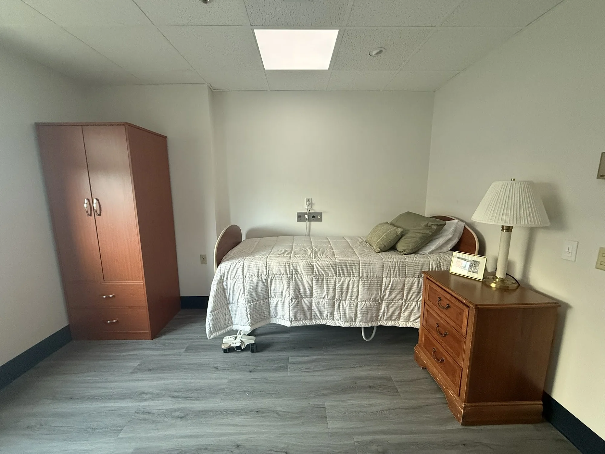 LAKEHOUSE HEALTHCARE & REHABILITATION CENTER