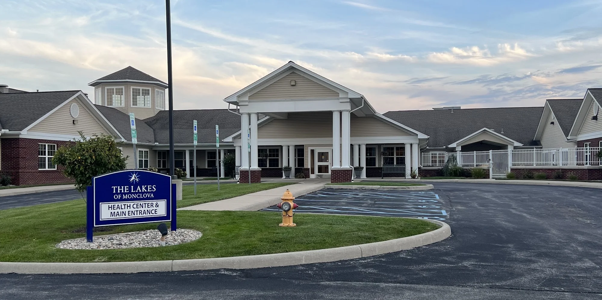 LAKES OF MONCLOVA HEALTH CAMPUS THE