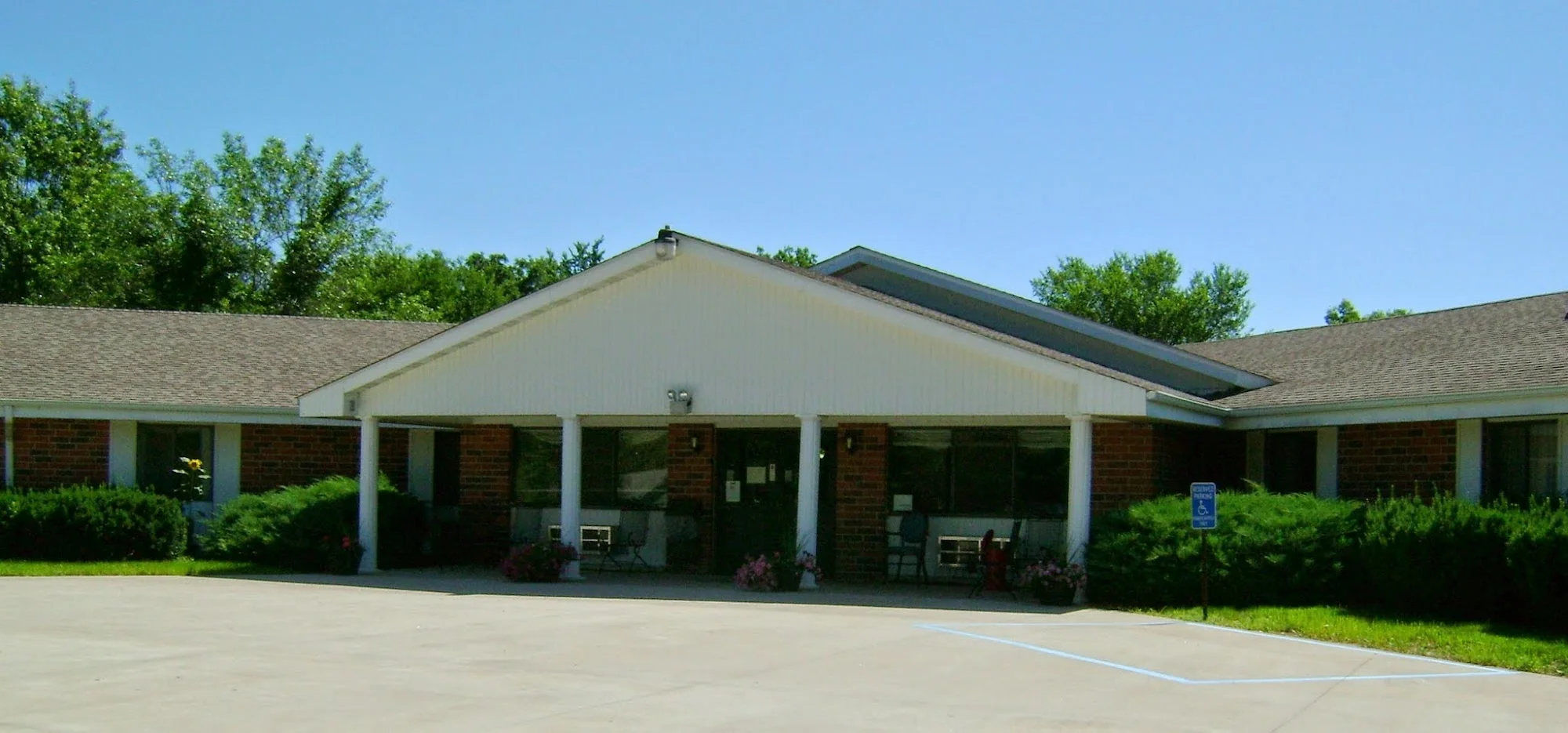 LAMONI SPECIALTY CARE