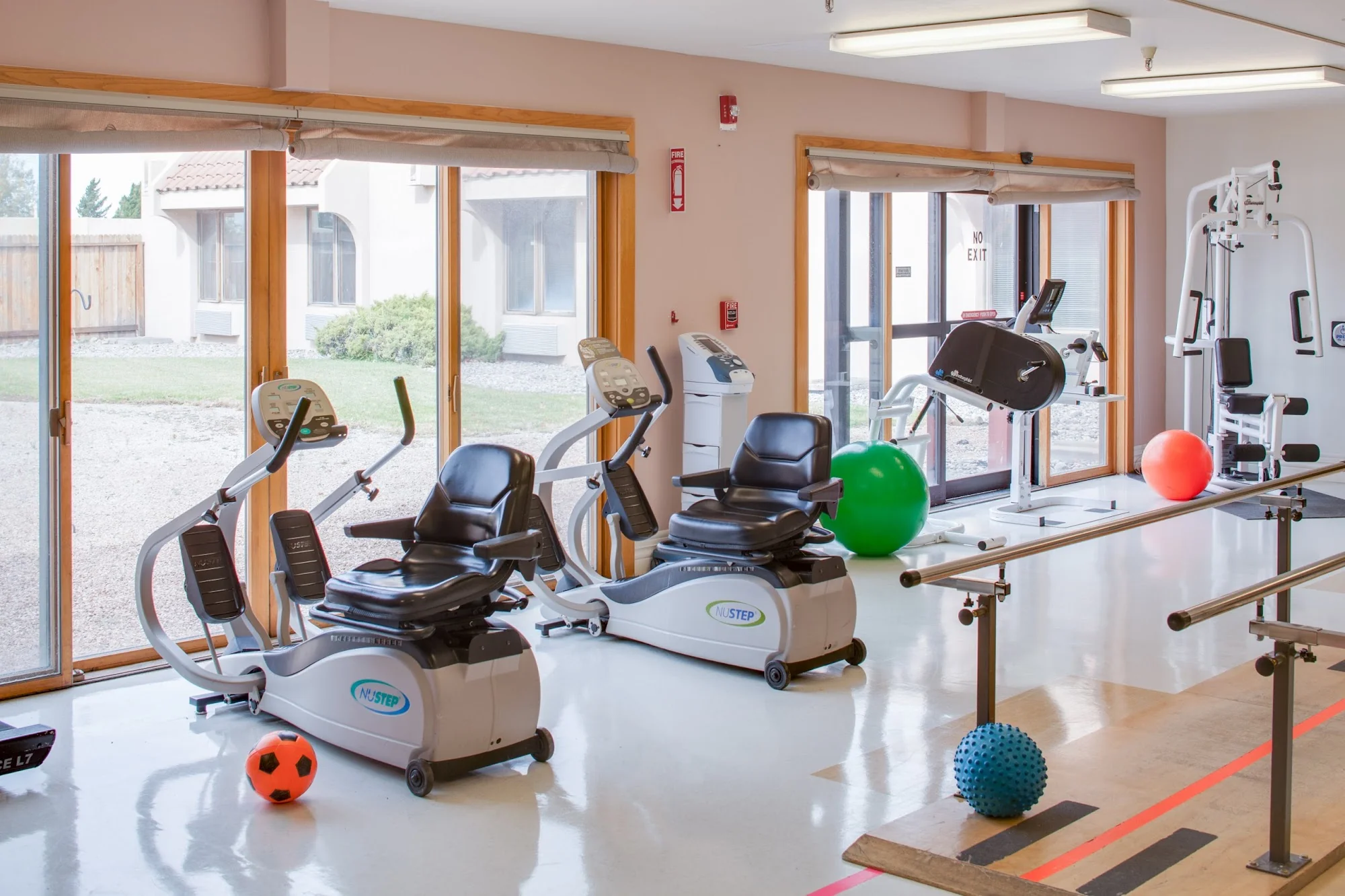LAS PALOMAS CENTER