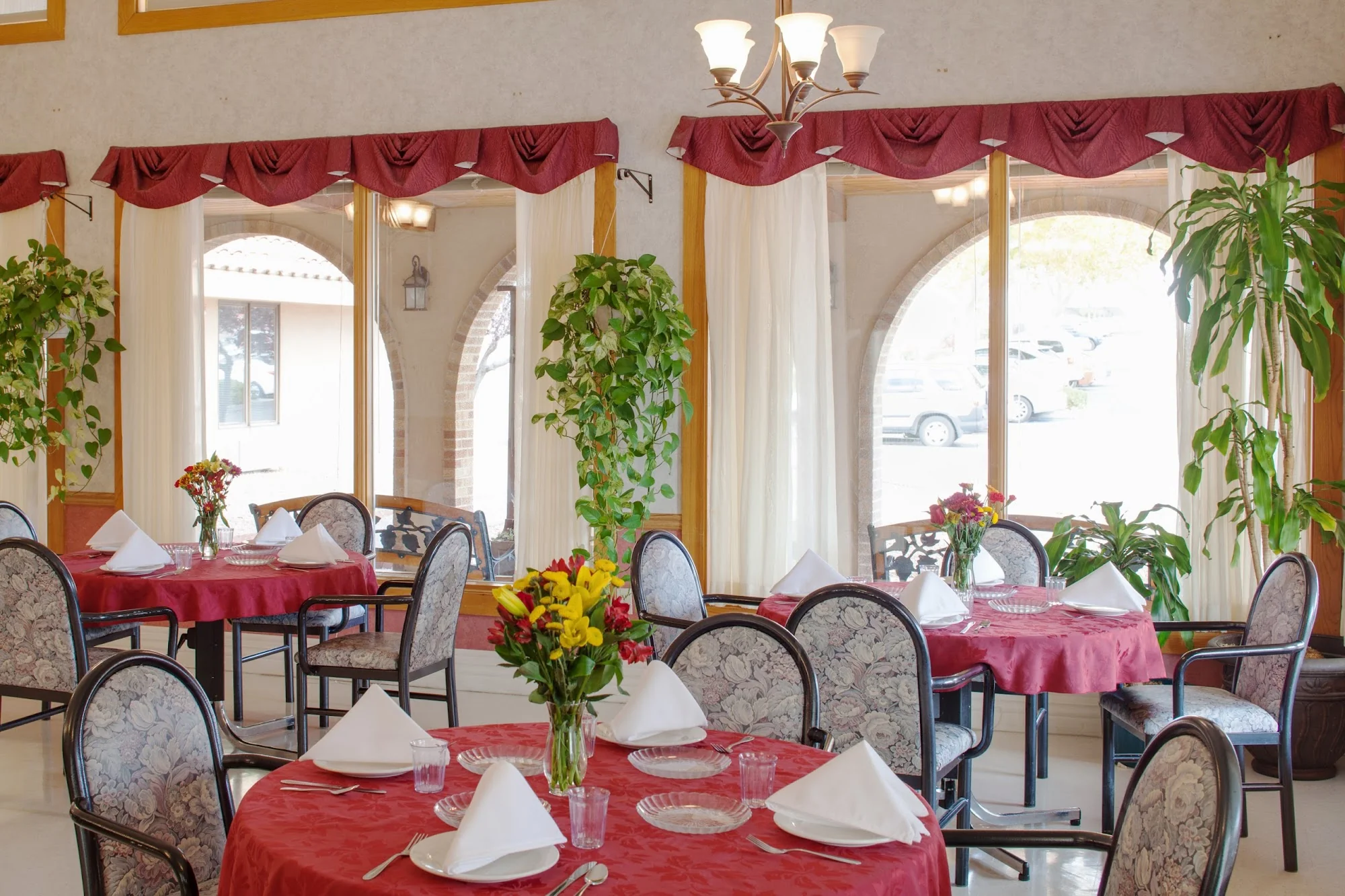 LAS PALOMAS CENTER
