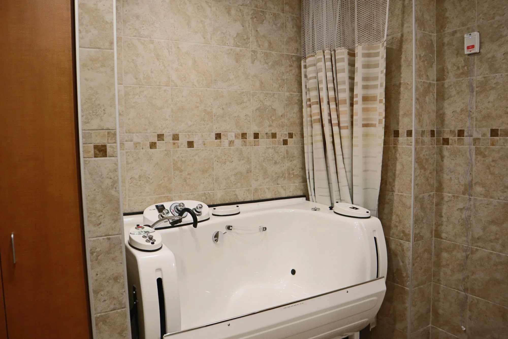 LAURELS OF WEST COLUMBUS, THE