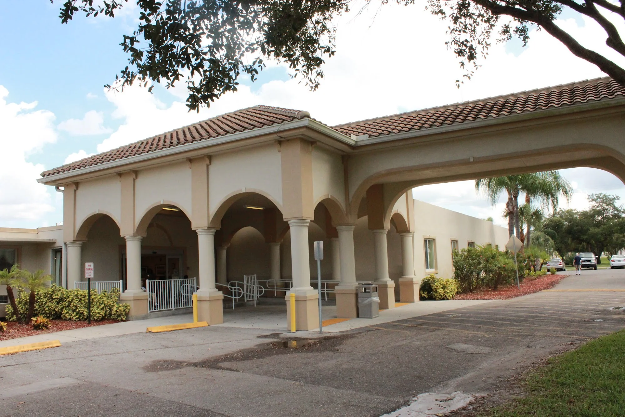 LEHIGH ACRES HEALTHCARE & REHAB CENTER