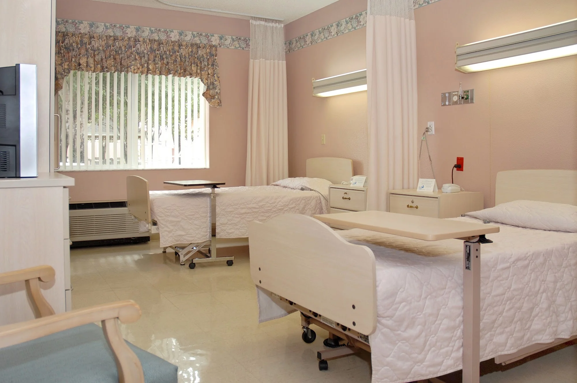 LIFE CARE CENTER AT WELLS CROSSING