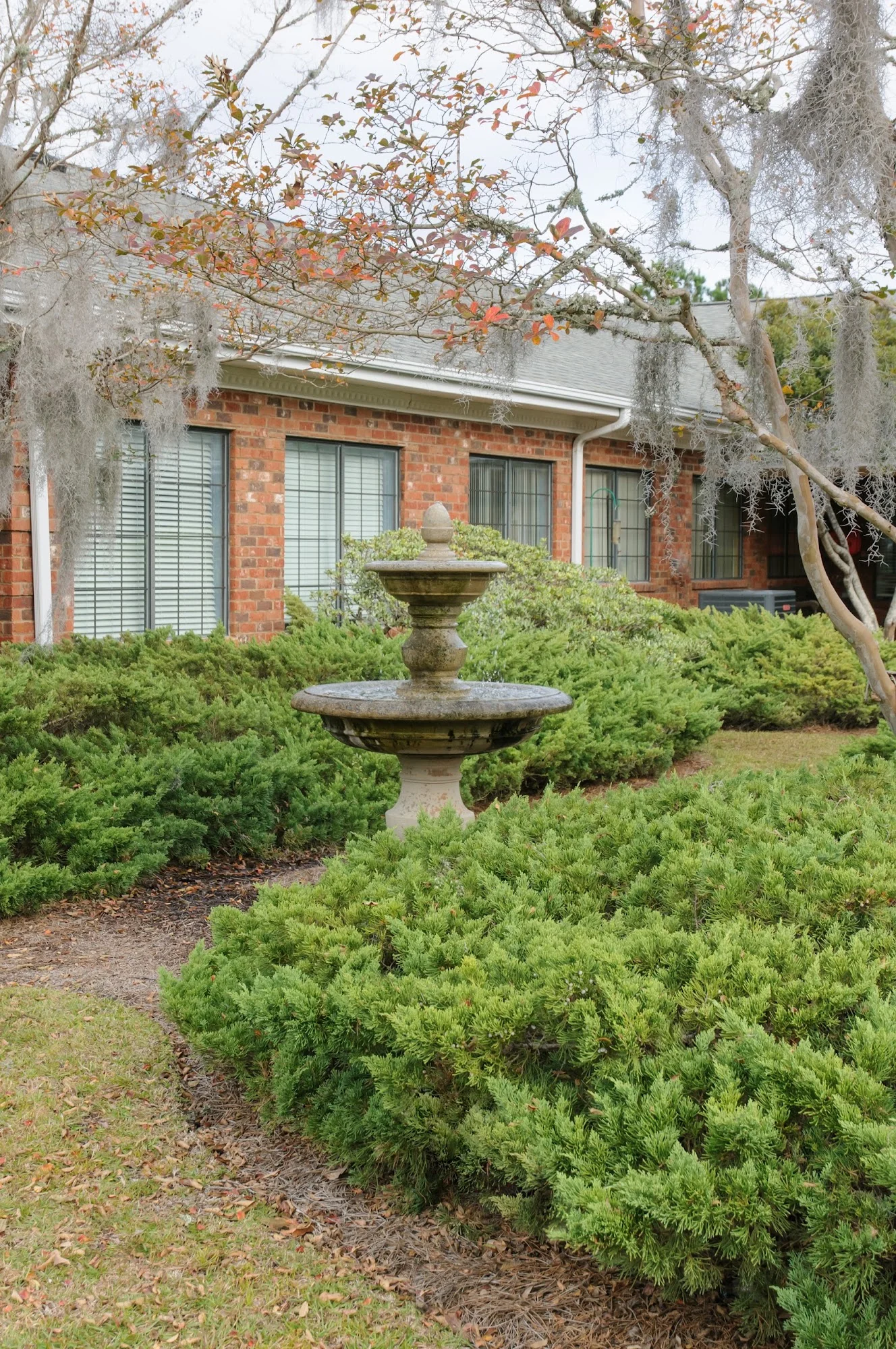 LIFE CARE CENTER OF CHARLESTON