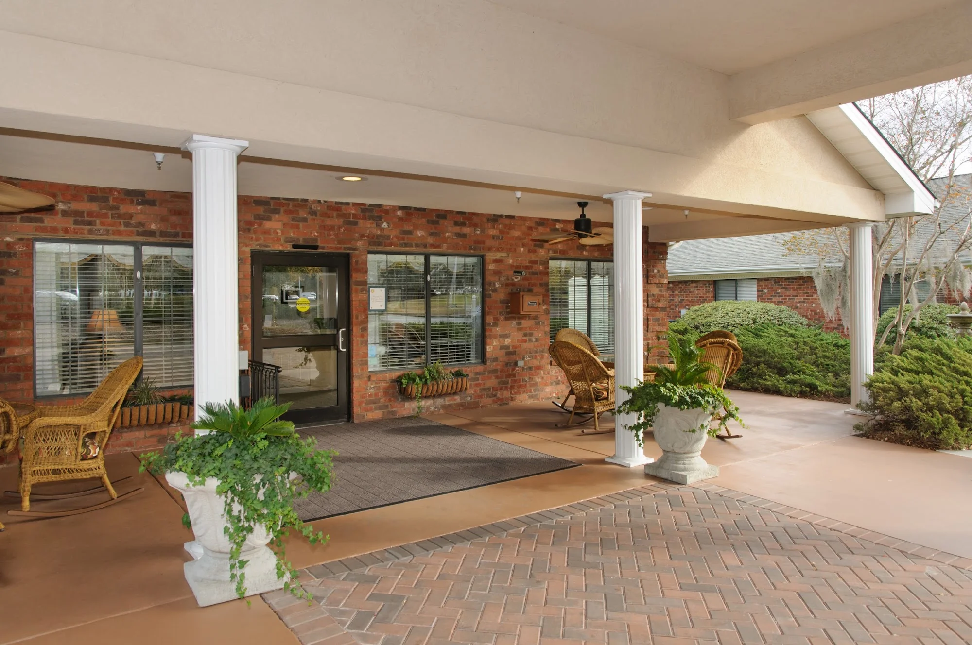 LIFE CARE CENTER OF CHARLESTON