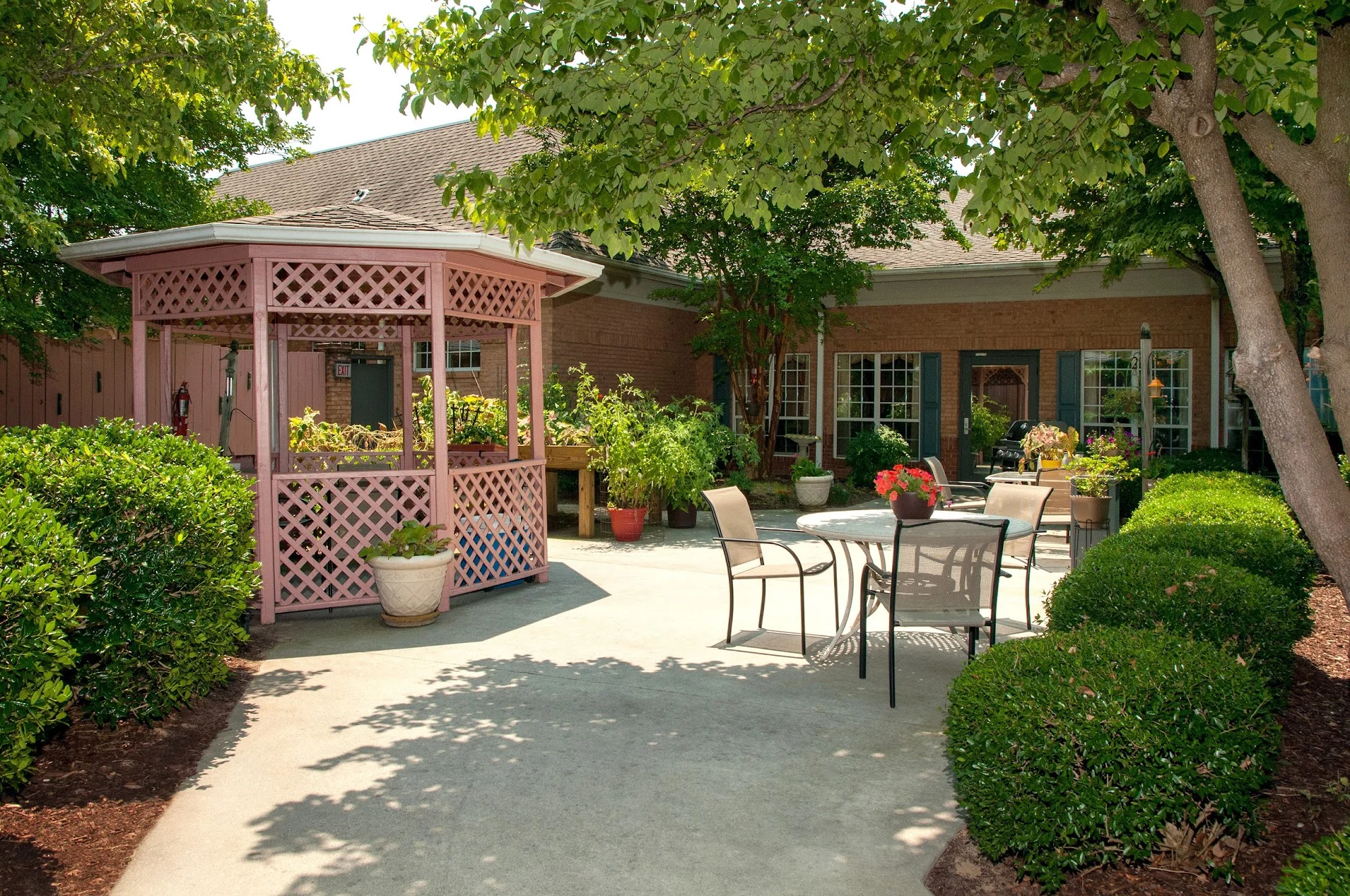 LIFE CARE CENTER OF COLUMBIA