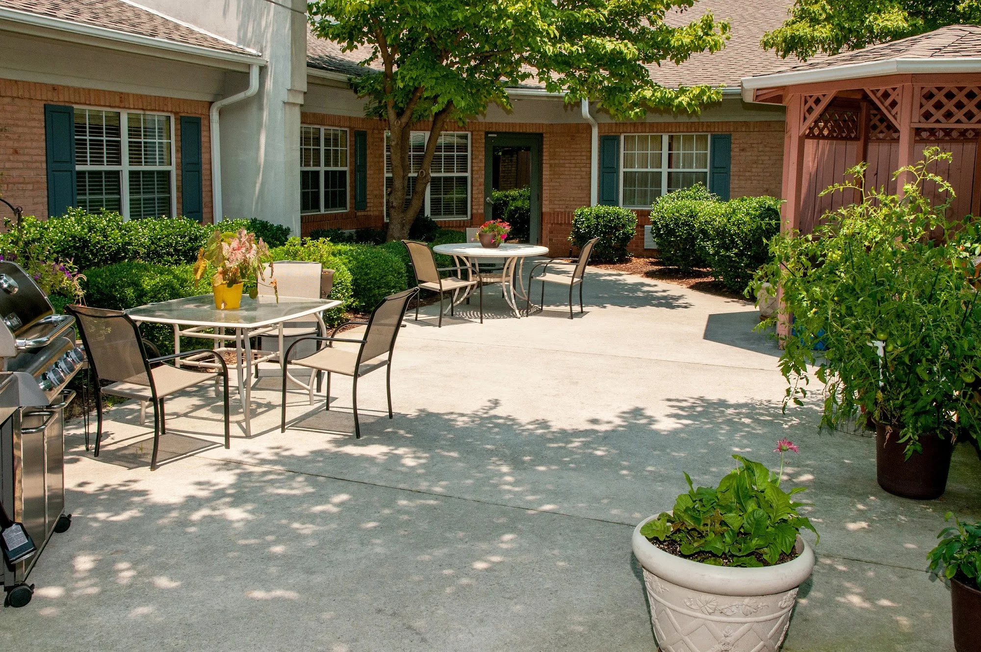 LIFE CARE CENTER OF COLUMBIA