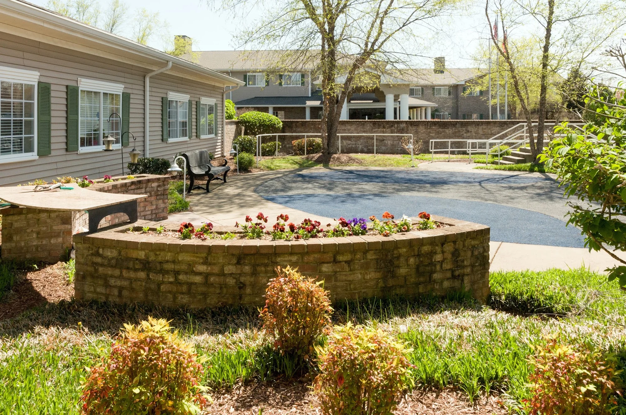 LIFE CARE CENTER OF COLUMBIA