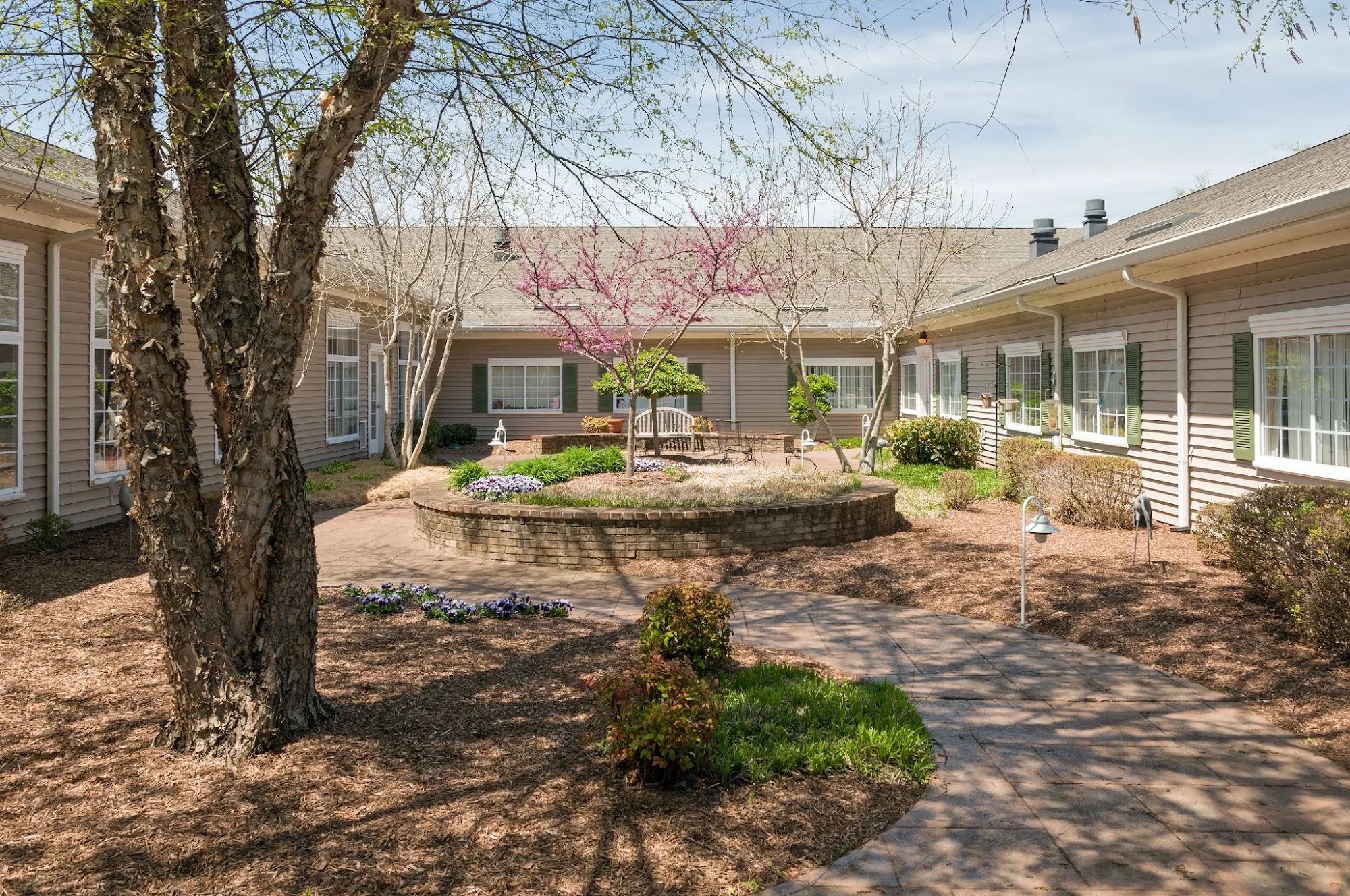 LIFE CARE CENTER OF COLUMBIA