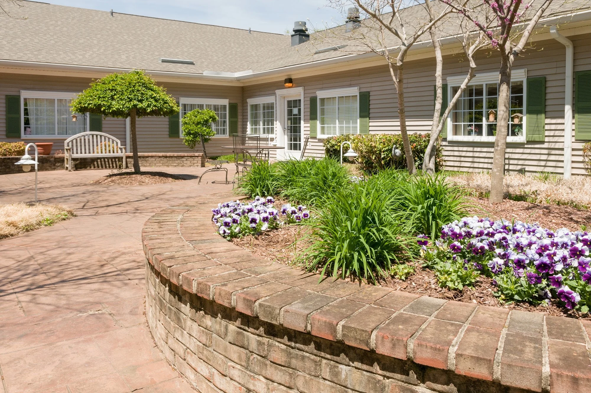LIFE CARE CENTER OF COLUMBIA