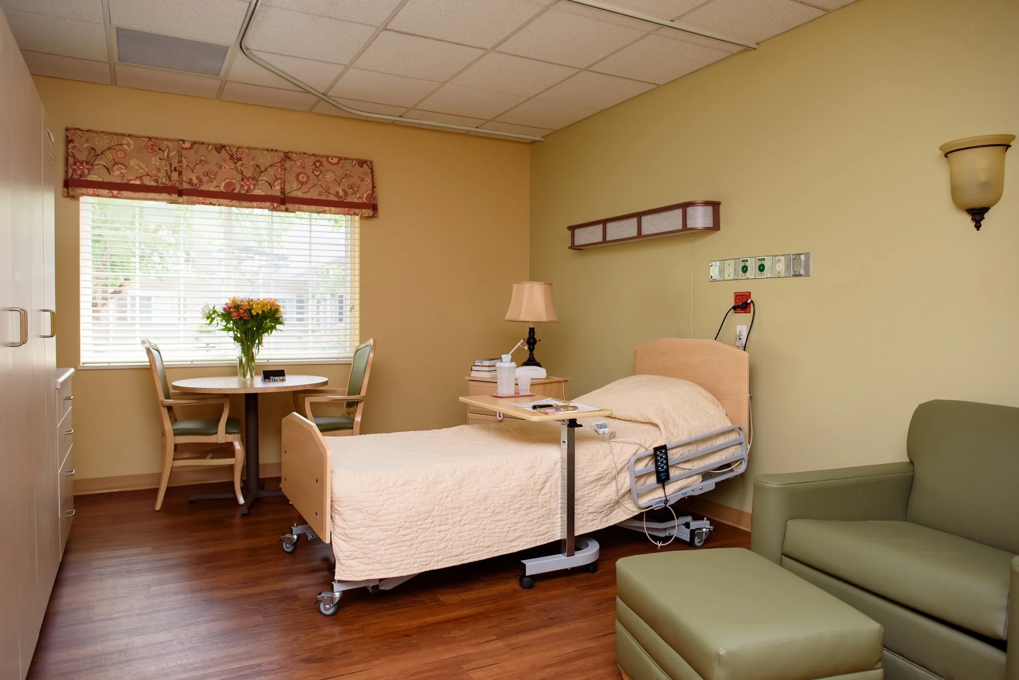 LIFE CARE CENTER OF ELYRIA