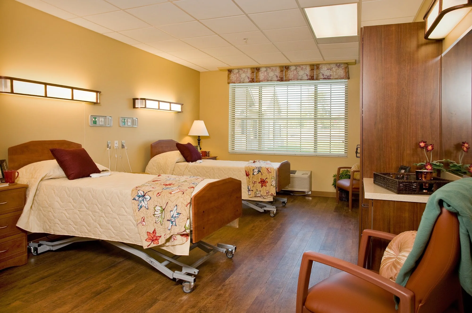 LIFE CARE CENTER OF HICKORY WOODS
