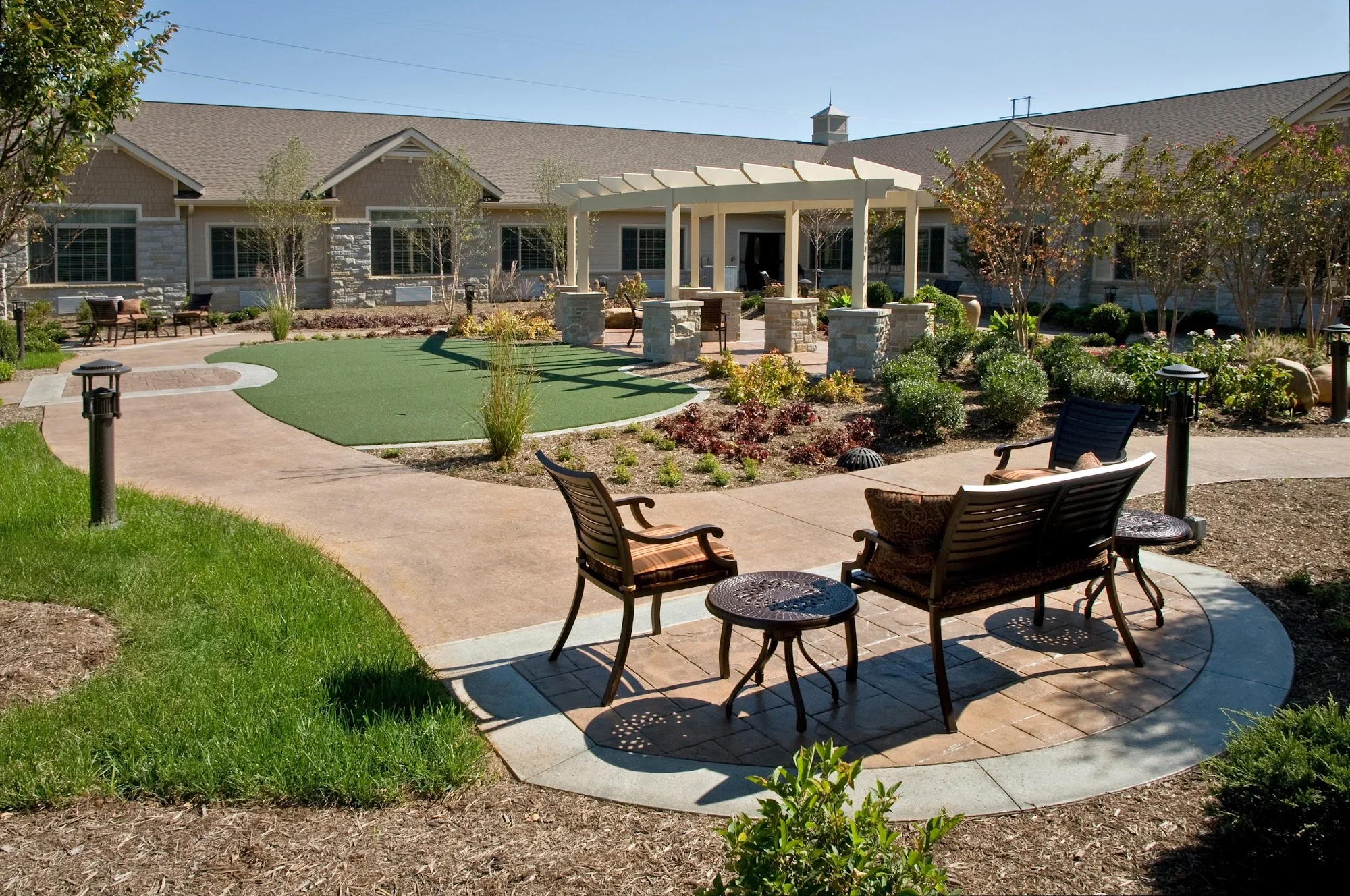 LIFE CARE CENTER OF HICKORY WOODS