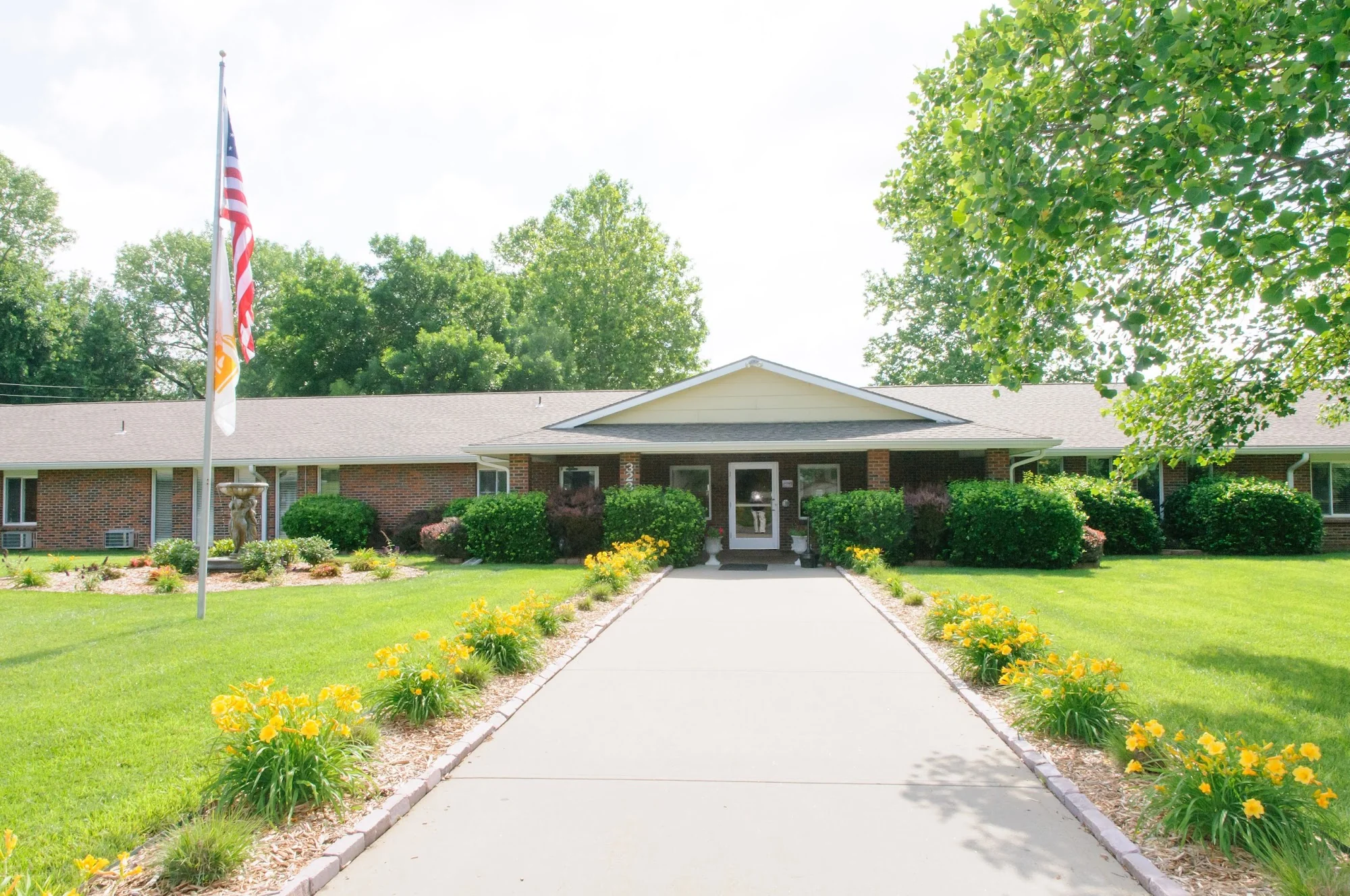 LIFE CARE CENTER OF KANSAS CITY