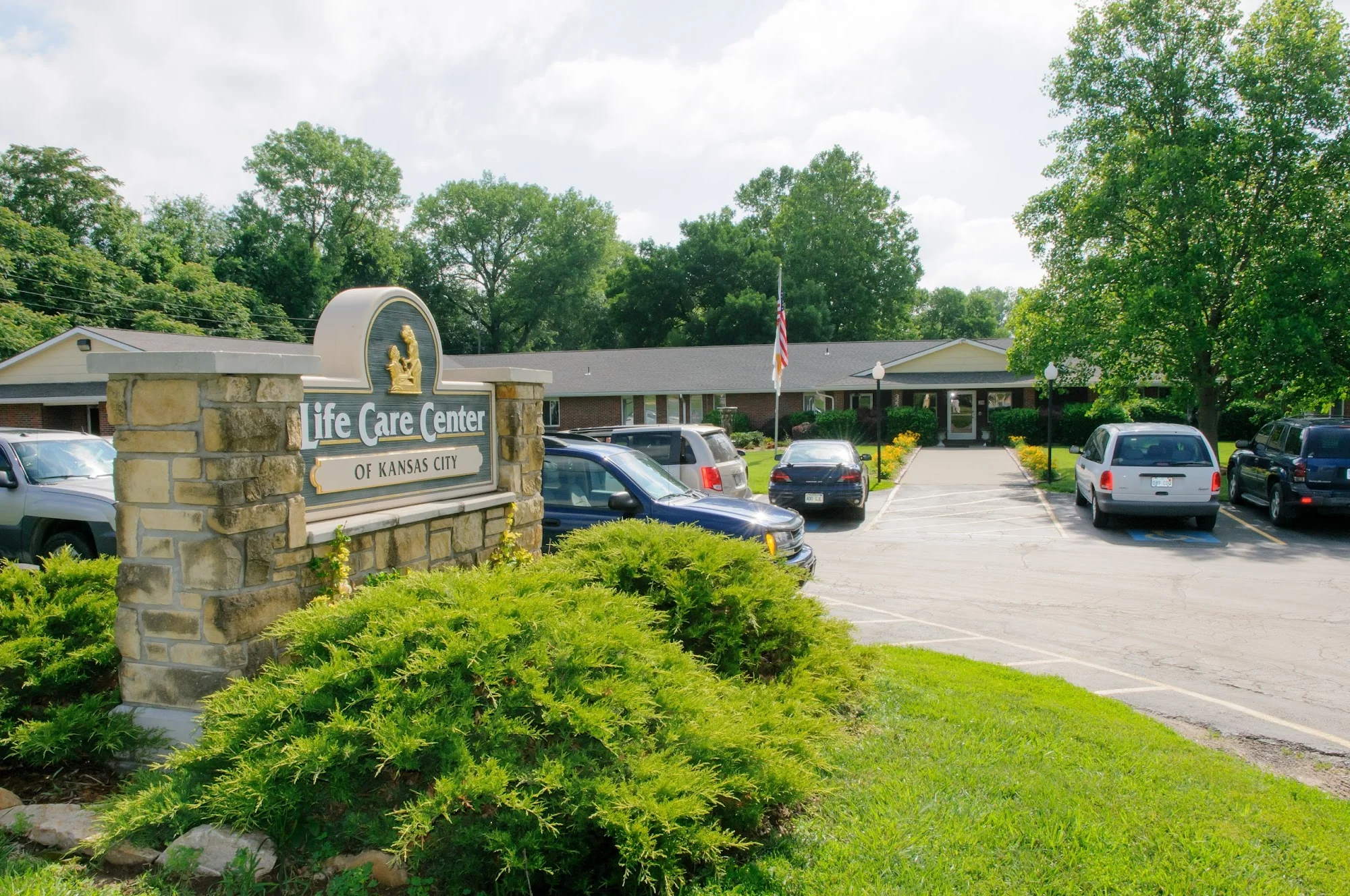 LIFE CARE CENTER OF KANSAS CITY