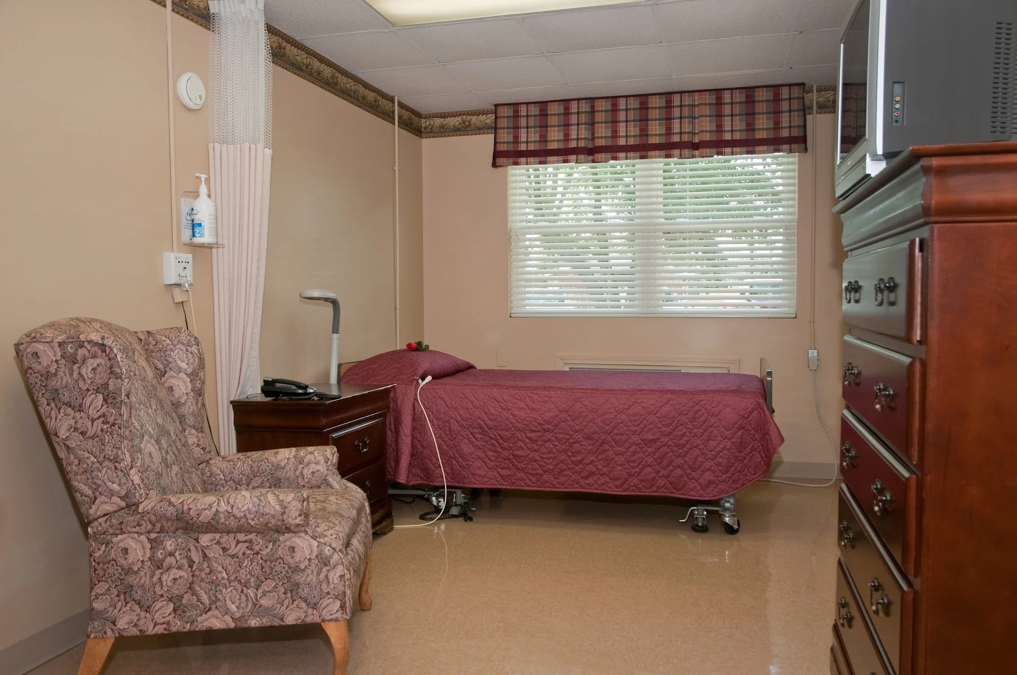 LIFE CARE CENTER OF LA CENTER