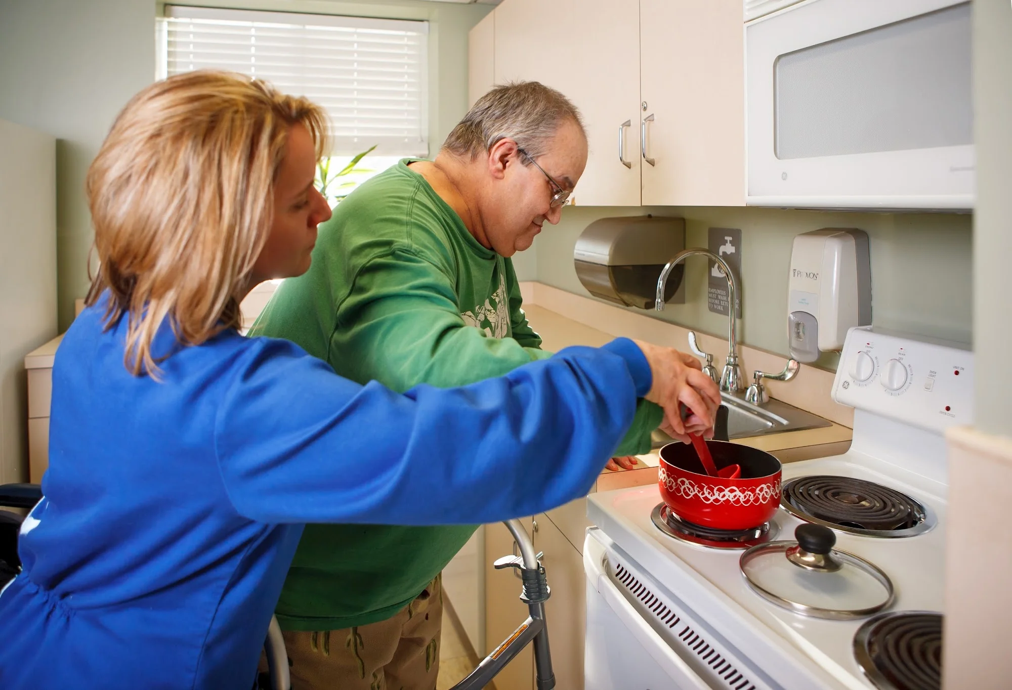 LIFE CARE CENTER OF LEOMINSTER