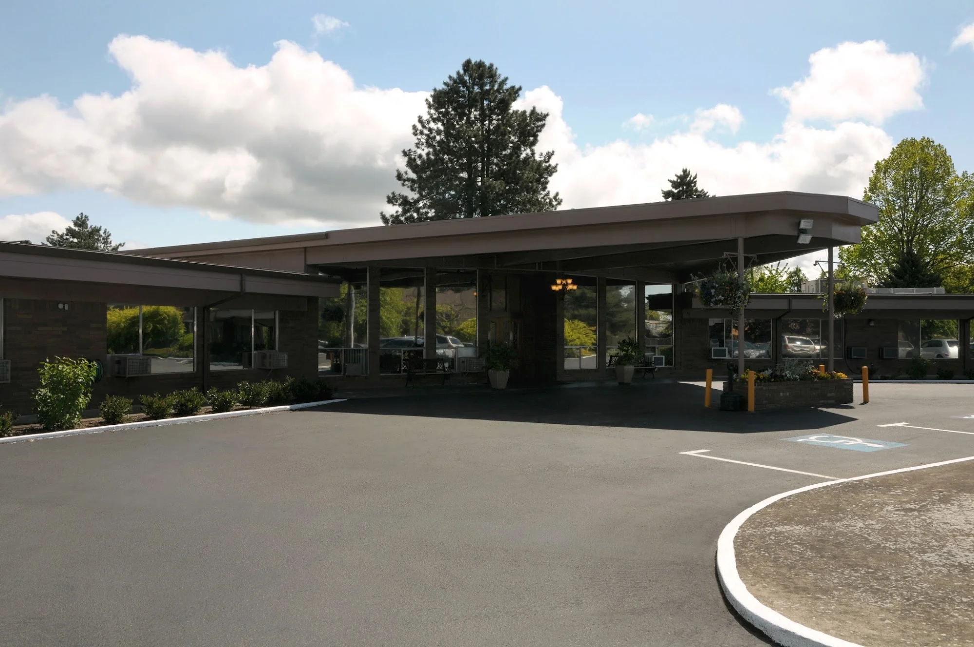 LIFE CARE CENTER OF MCMINNVILLE