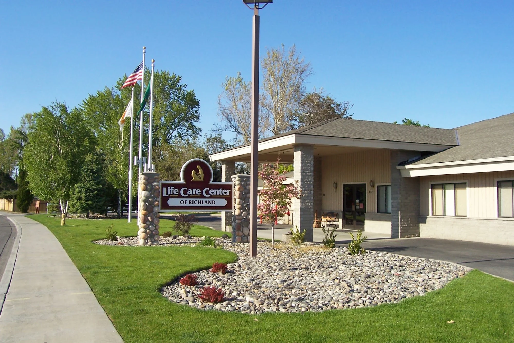 LIFE CARE CENTER OF RICHLAND