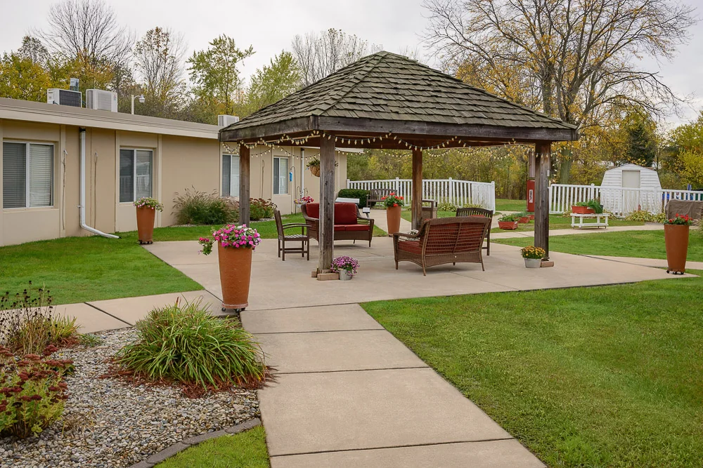LIFE CARE CENTER OF THE WILLOWS