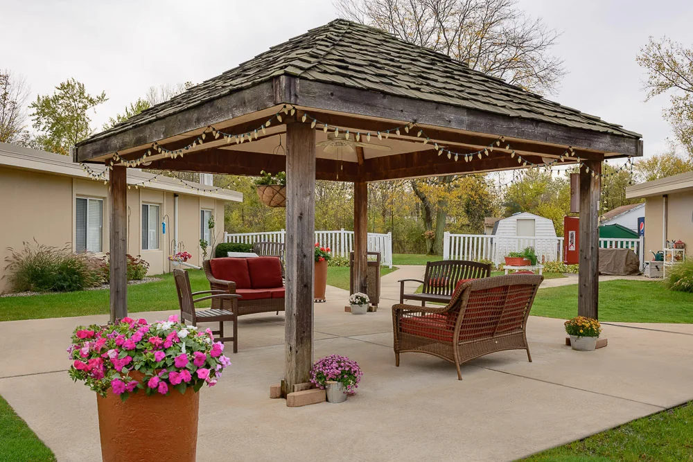 LIFE CARE CENTER OF THE WILLOWS