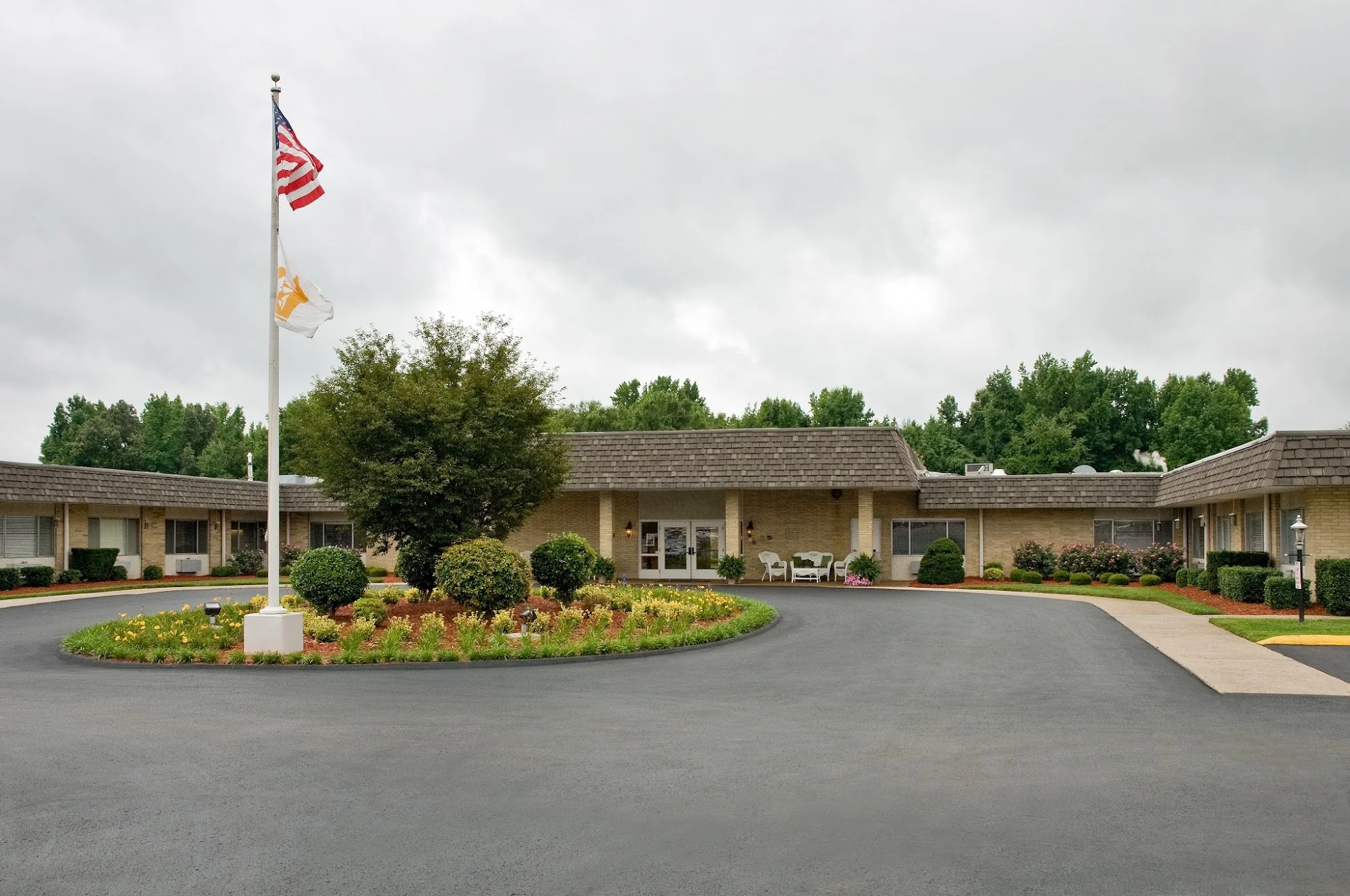 LIFE CARE CENTER OF TULLAHOMA