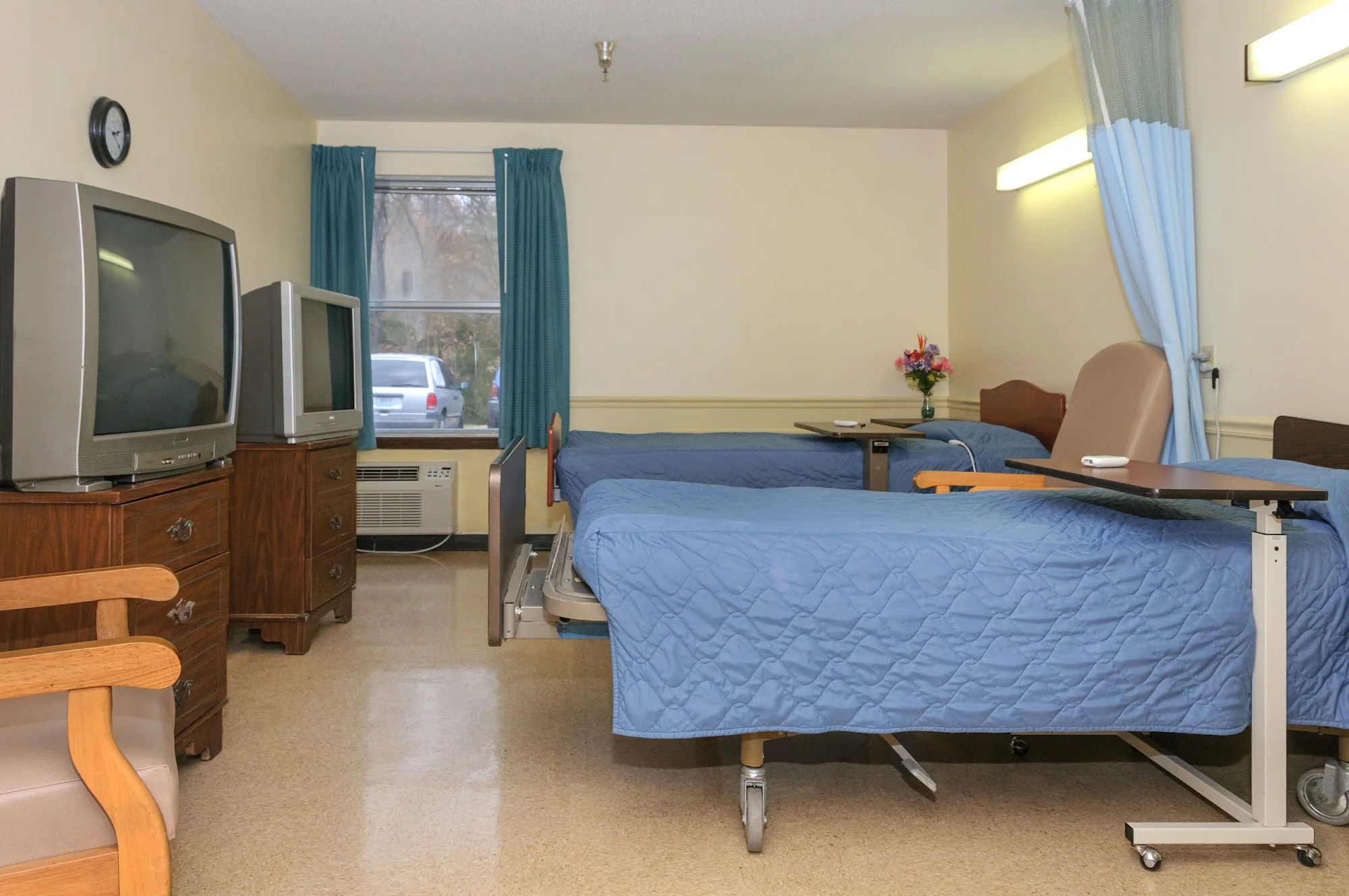 LIFE CARE CENTER OF WAYNESVILLE