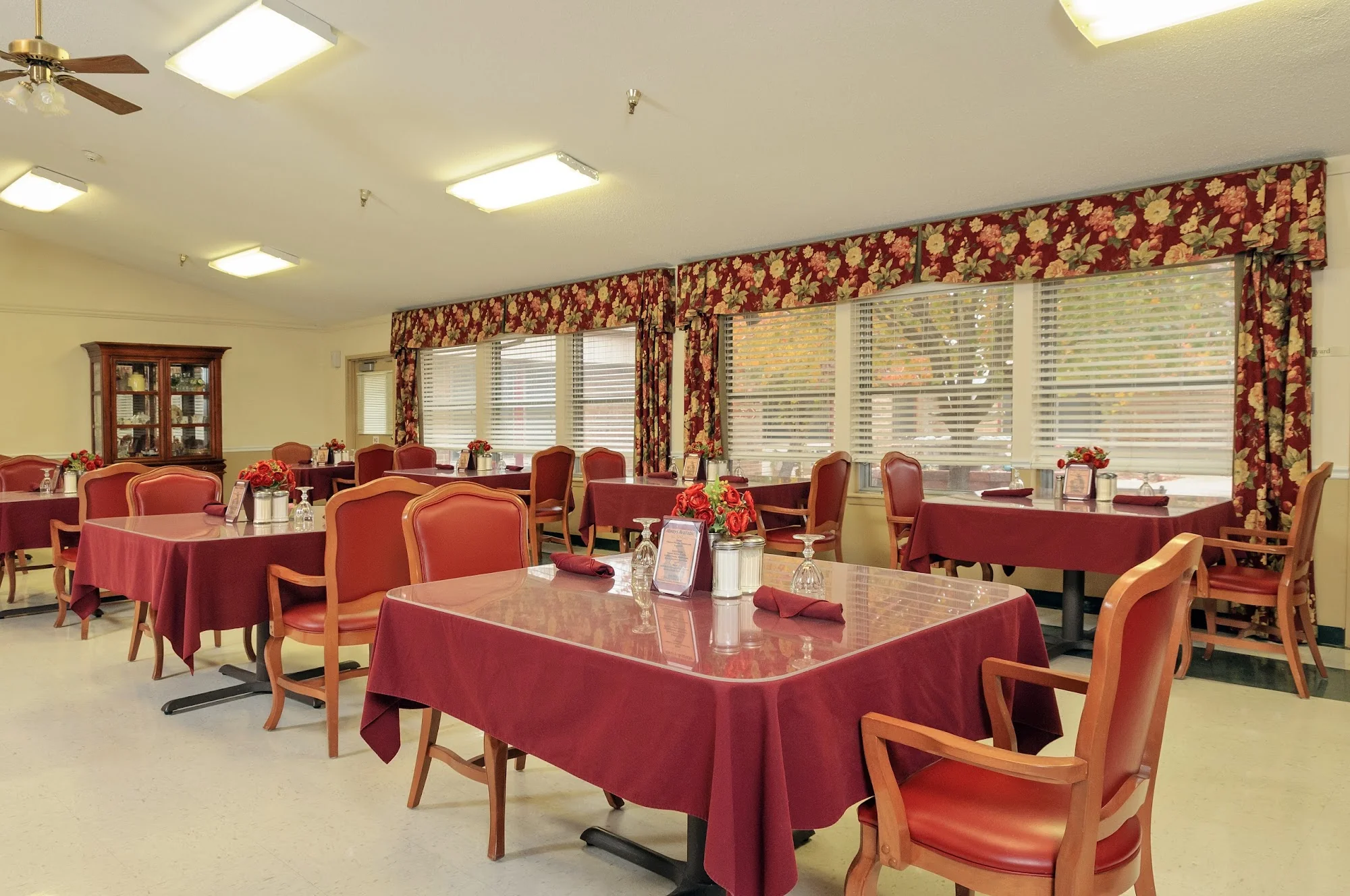 LIFE CARE CENTER OF WAYNESVILLE
