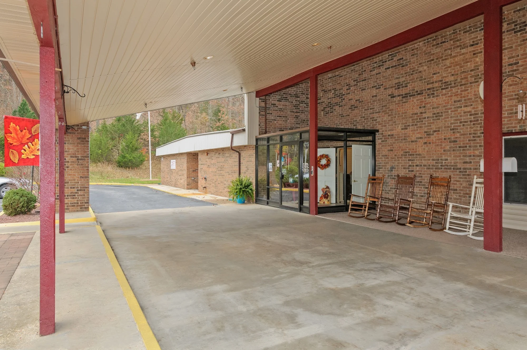 LIFE CARE CENTER OF WAYNESVILLE