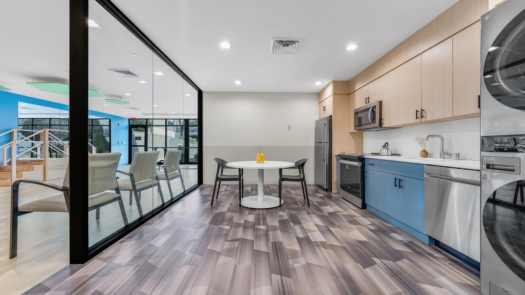 LINCOLNWOOD REHABILITATION AND HEALTHCARE CENTER