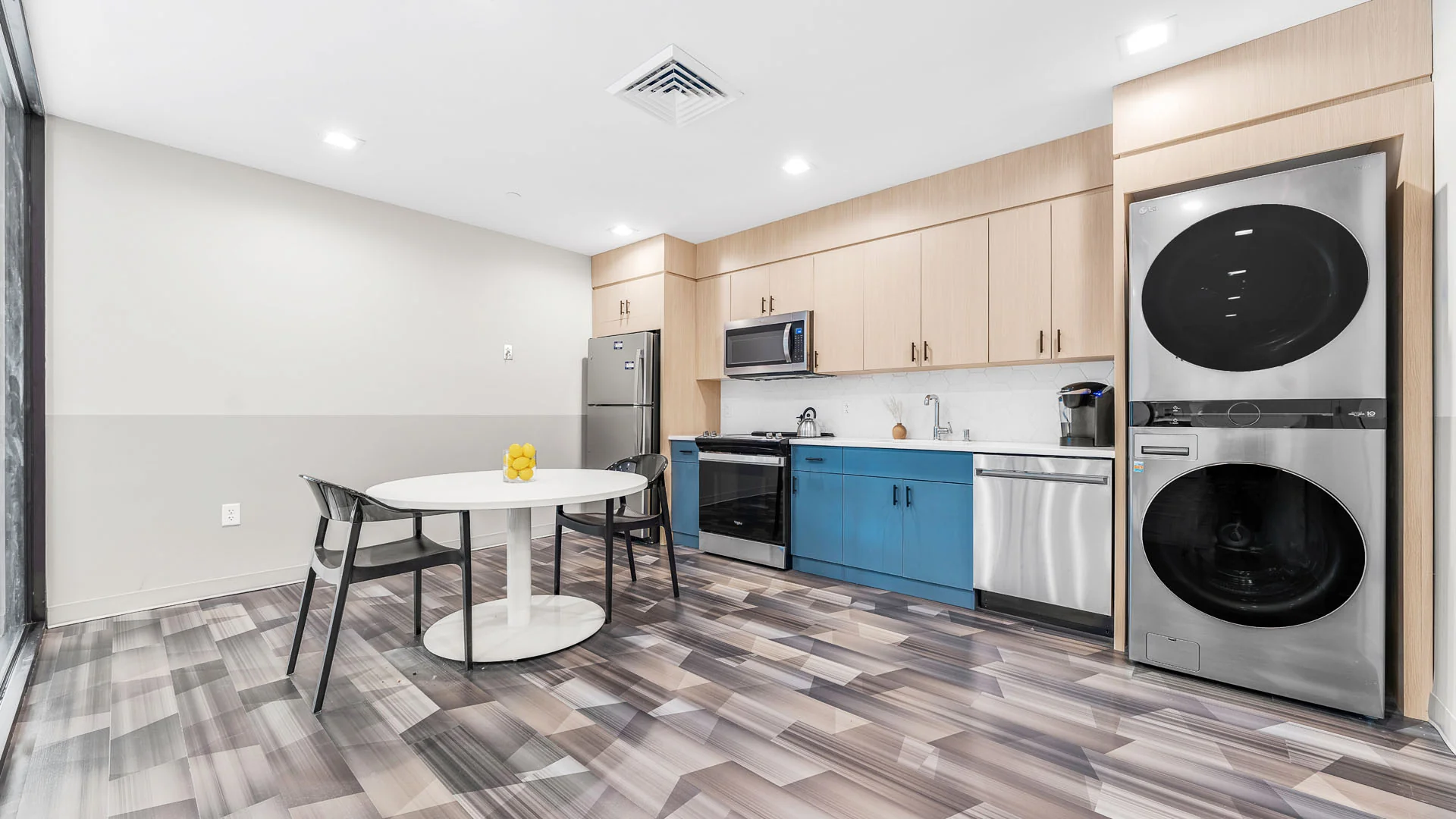 LINCOLNWOOD REHABILITATION AND HEALTHCARE CENTER