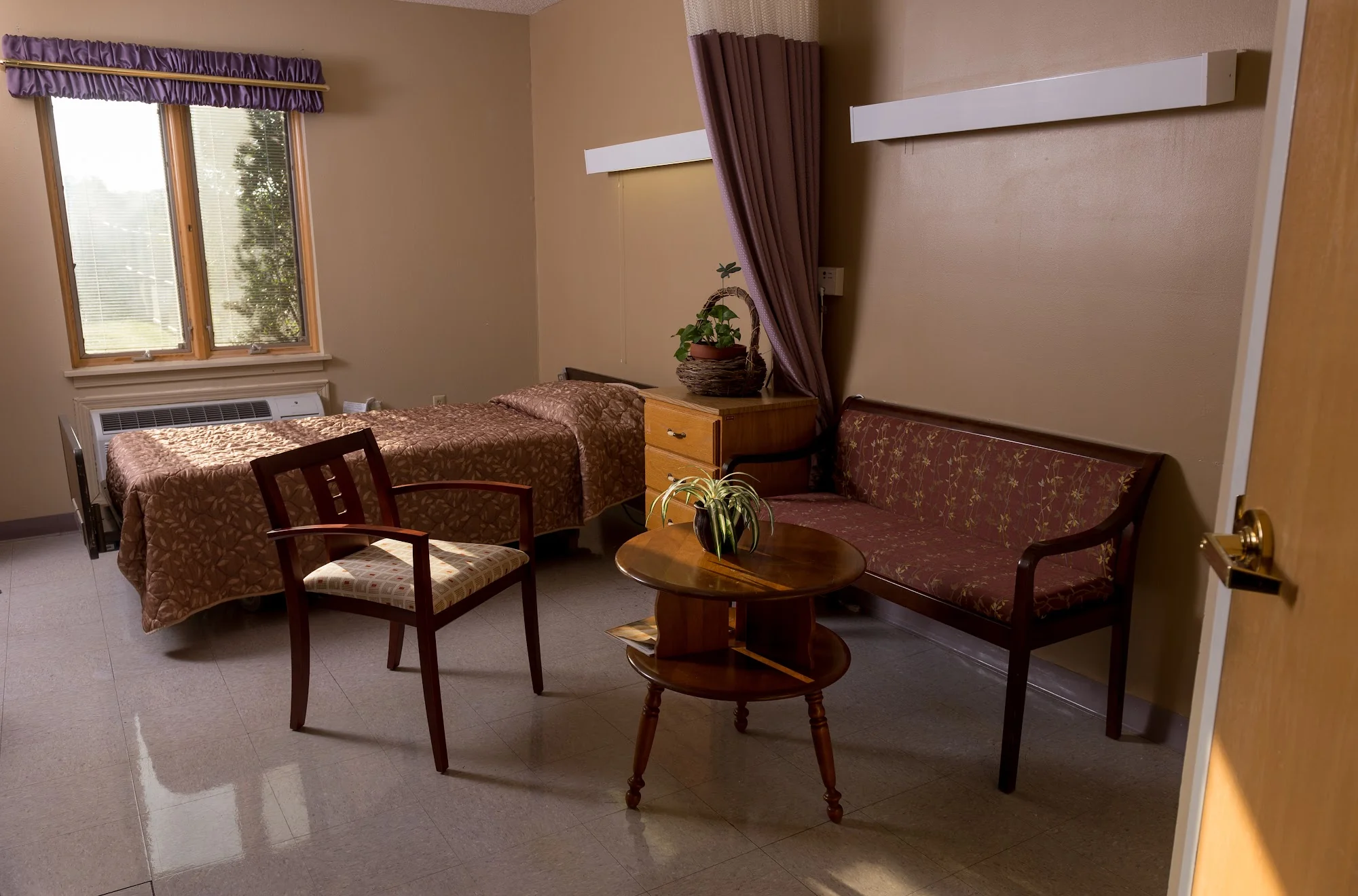 LIVING CENTER, THE