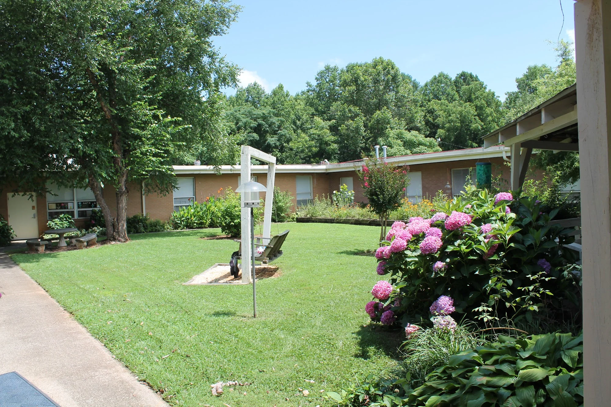 MAGNOLIA MANOR - INMAN