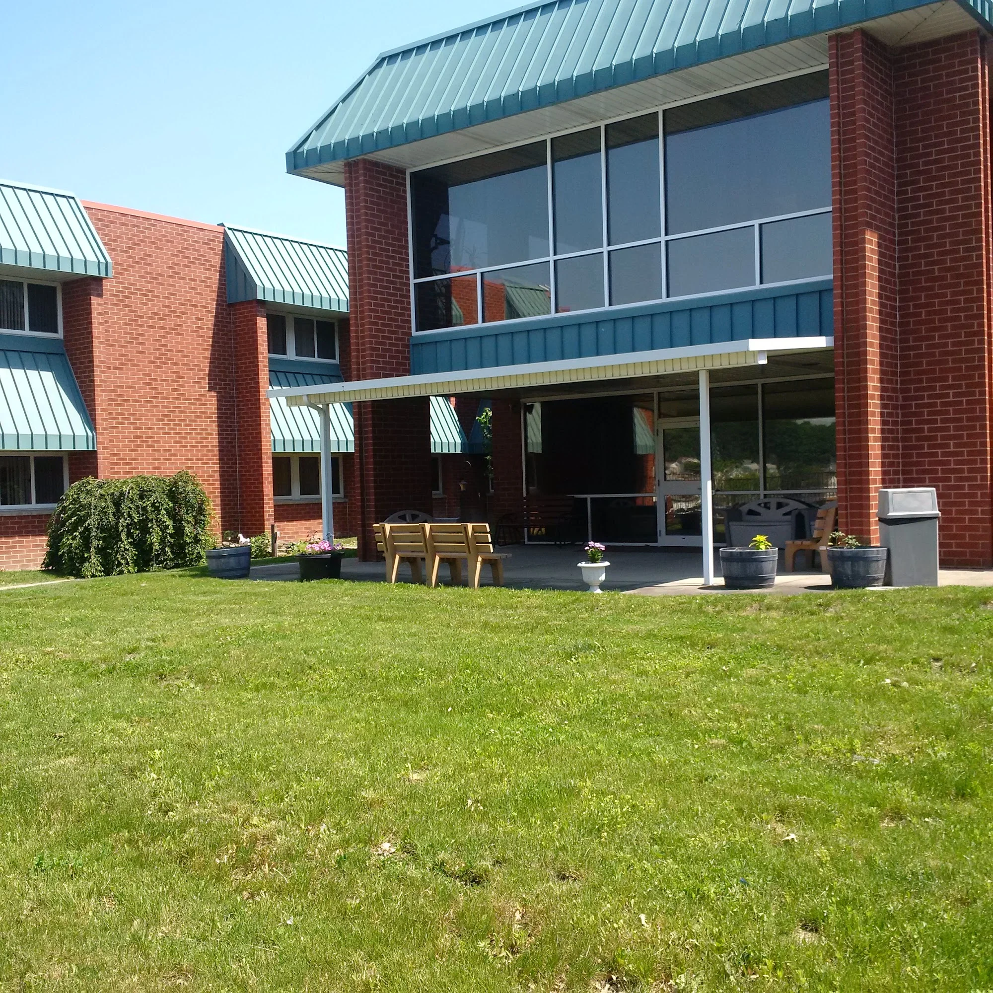 MAYBROOK HILLS REHABILITATION AND HEALTHCARE CENTE