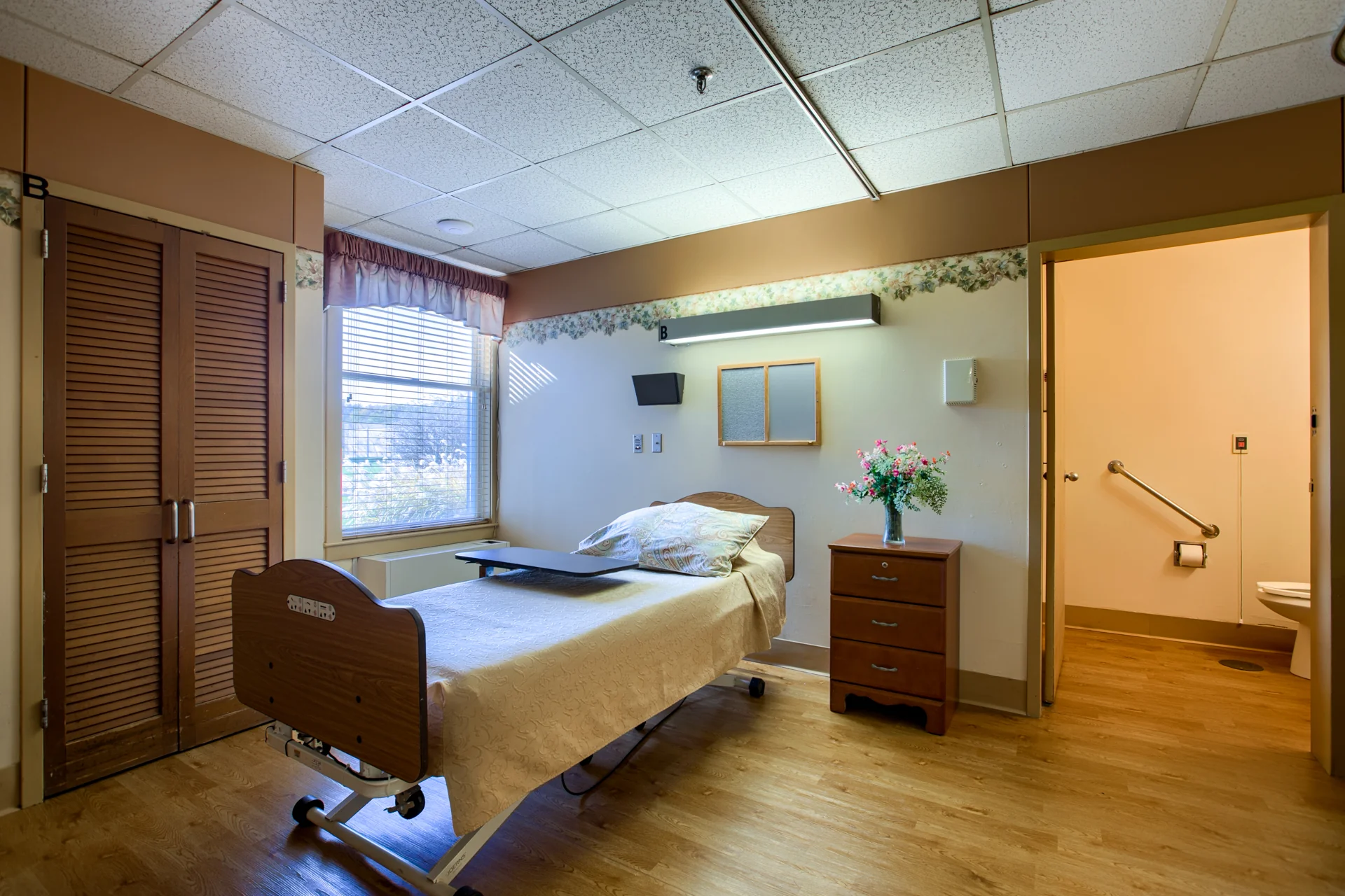 MERRIAM GARDENS HEALTHCARE & REHABILITATION