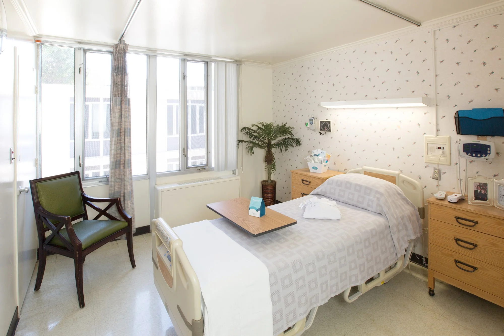 MID-TOWN OAKS POST-ACUTE