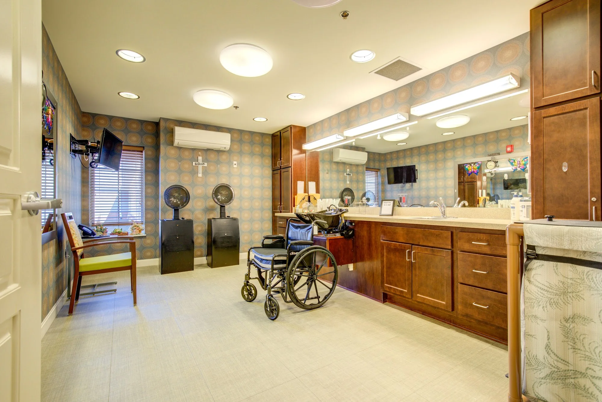 MISSION POINT NURSING & PHYSICAL REHABILITATION CENTER OF HOLLY