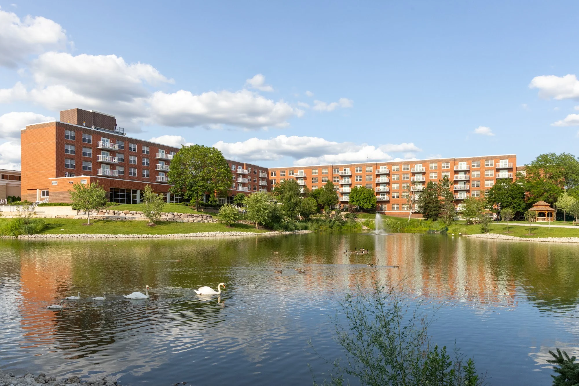 MOORINGS OF ARLINGTON HEIGHTS