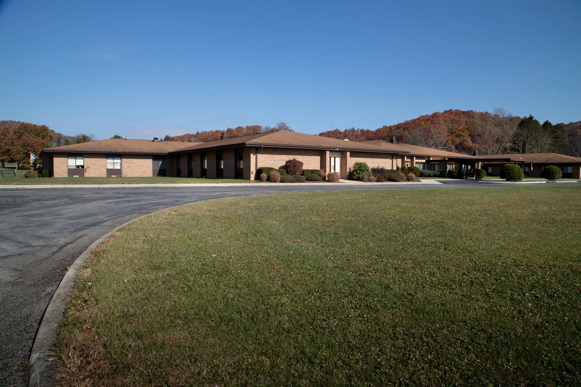 NELLA'S AT AUTUMN LAKE HEALTHCARE
