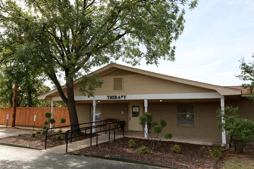 NORTHERN OAKS LIVING & REHABILITATION CENTER
