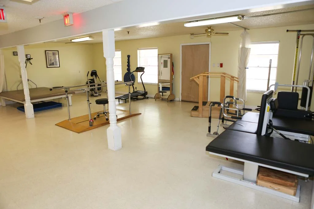 NORTHERN OAKS LIVING & REHABILITATION CENTER