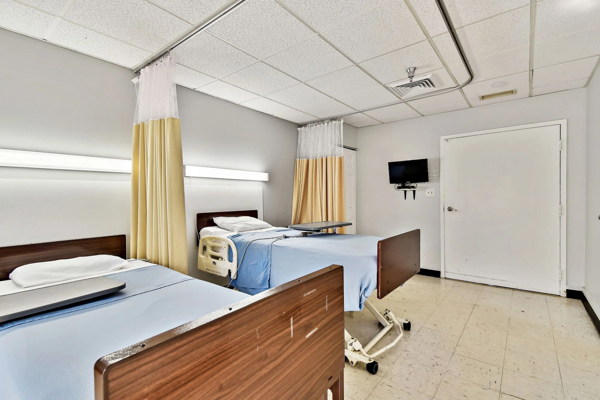 OAK MANOR HEALTHCARE & REHABILITATION CENTER