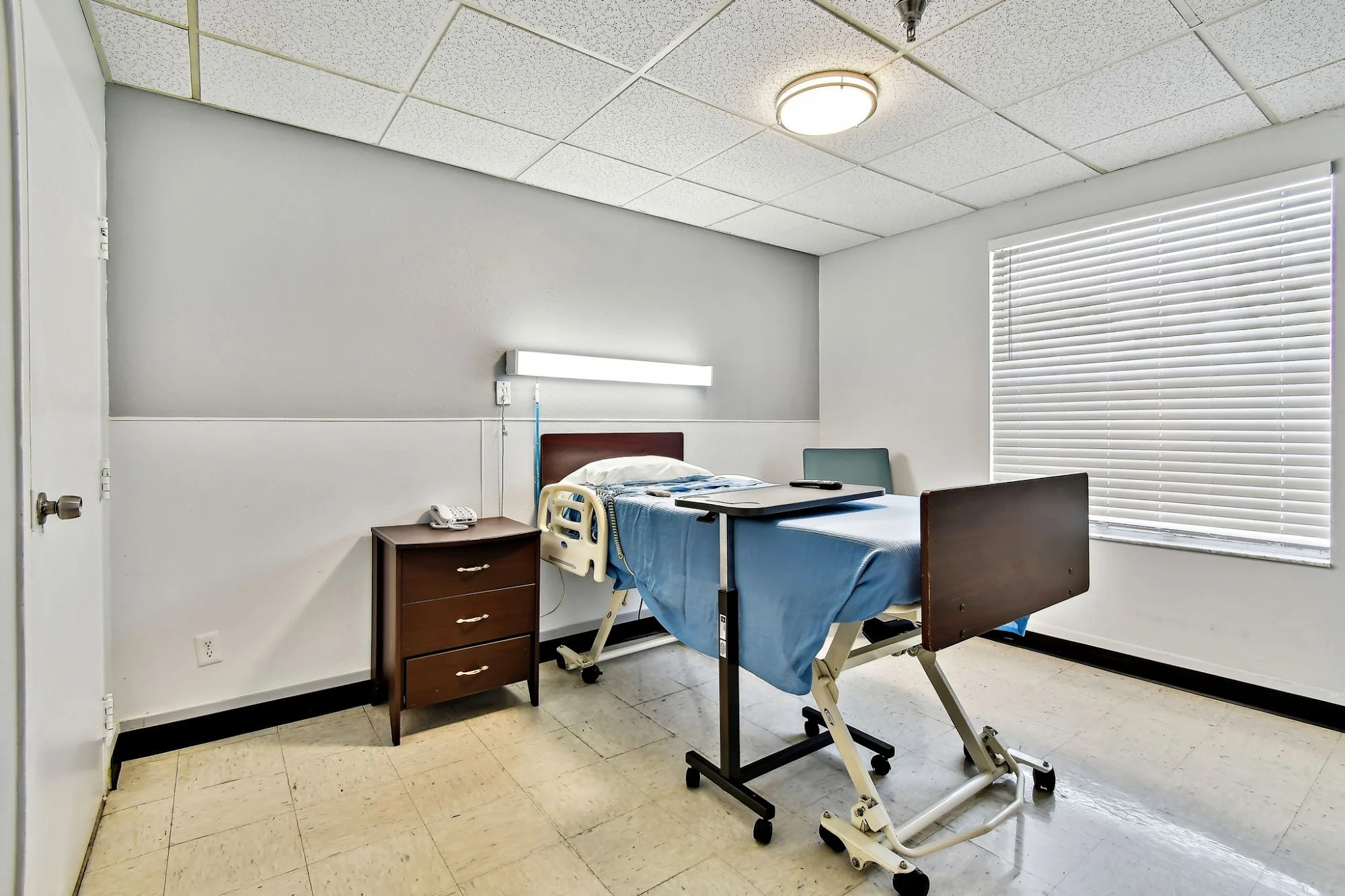 OAK MANOR HEALTHCARE & REHABILITATION CENTER